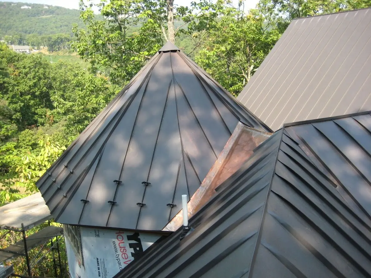 Professional Roof Tarp Installation by Craftsman Roofing in Netherwood